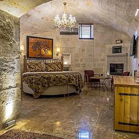 Отель The Dorm Cave By Travellers