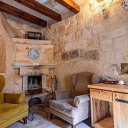 Отель The Dorm Cave By Travellers Гореме